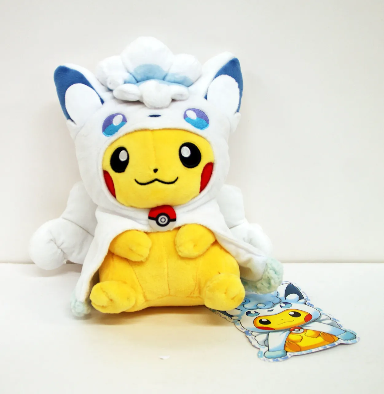 Pokemon Center Original Plush Doll Alola Vulpix (Rokon) Poncho Pikachu