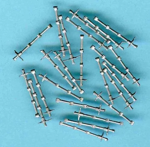 3ft 3in Pipe Triple Rail Stanchion (24) 1:72 Scale