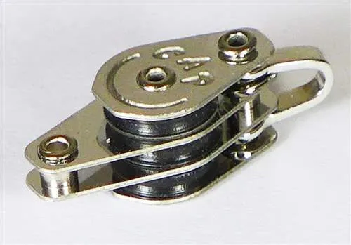 Ballraced Shackle Triple Block with Becket 10mm - Nylon Series