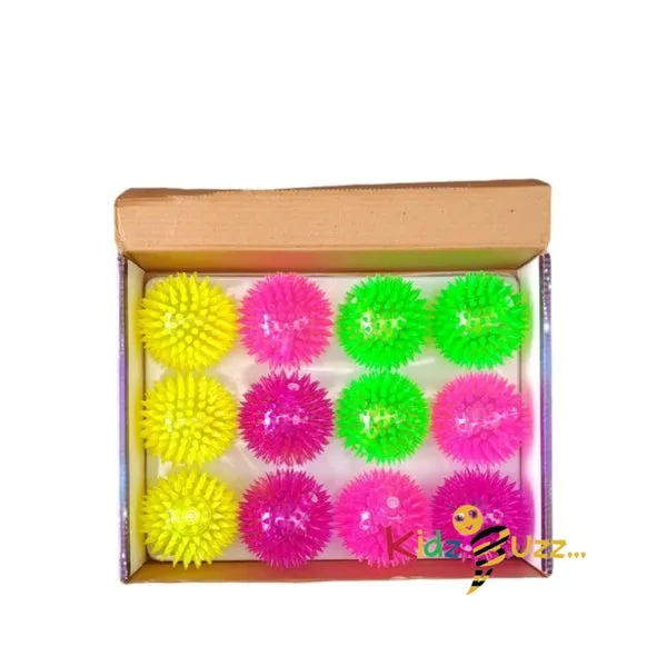 Flash Light Squeaky Spike Ball Pet Dog Cats Molar Plastic Entertained Toy (Pack of 2)