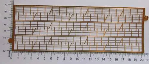 1:96 R.N 3 rail stanchions and railing 11mm