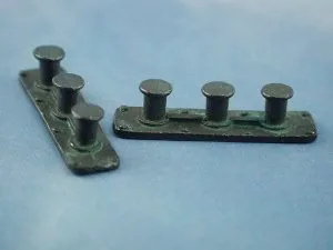 Aeronaut Bollard Triple on Base 34x9x8mm